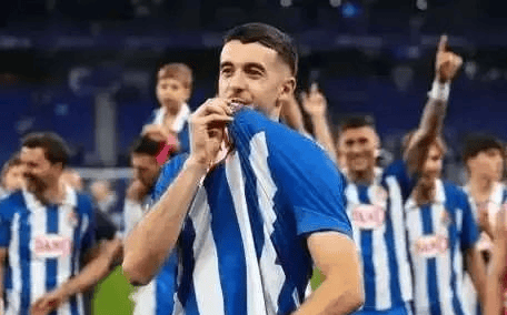 2500万违约金！加西亚成曼城巴萨纽卡抢人战焦点